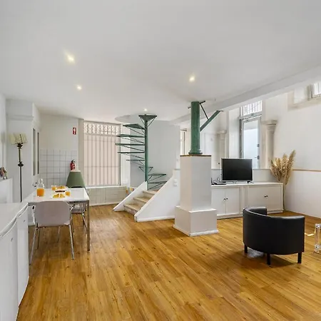 Апартаменты Whome 1-bedroom Loft Perfect To Explore *