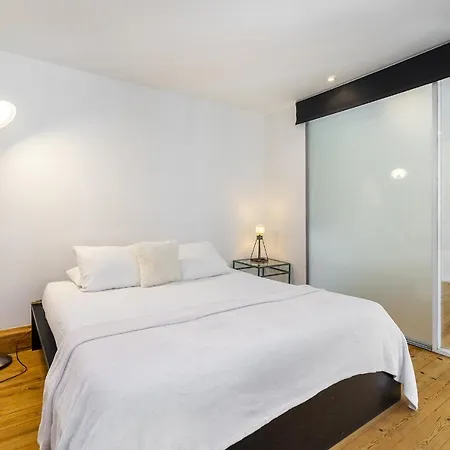 Appartamento Whome 1-bedroom Loft Perfect To Explore Lisbona
