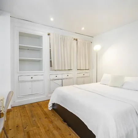 Appartamento Whome 1-bedroom Loft Perfect To Explore Lisbona