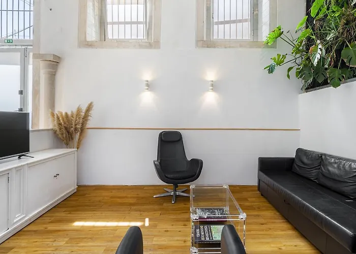 Whome 1-bedroom Loft Perfect To Explore Lissabon